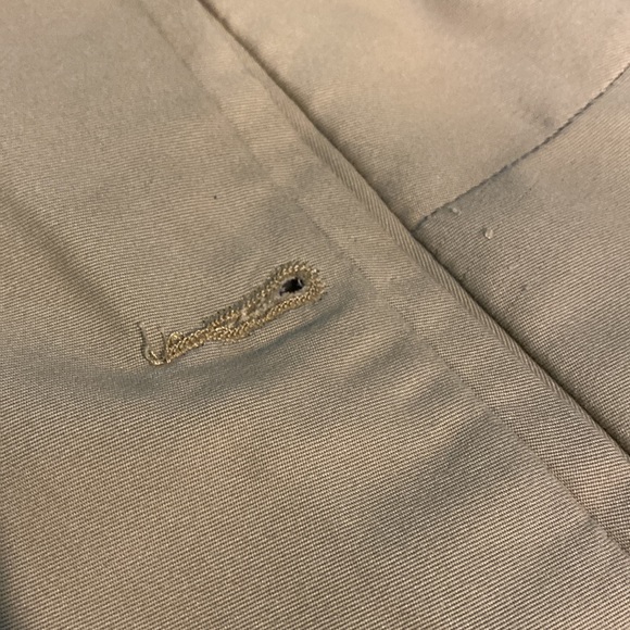Docker’s Golf Khaki Tan Pants Pleated and Cuffed Bottoms W34 x L30 - Picture 11 of 16